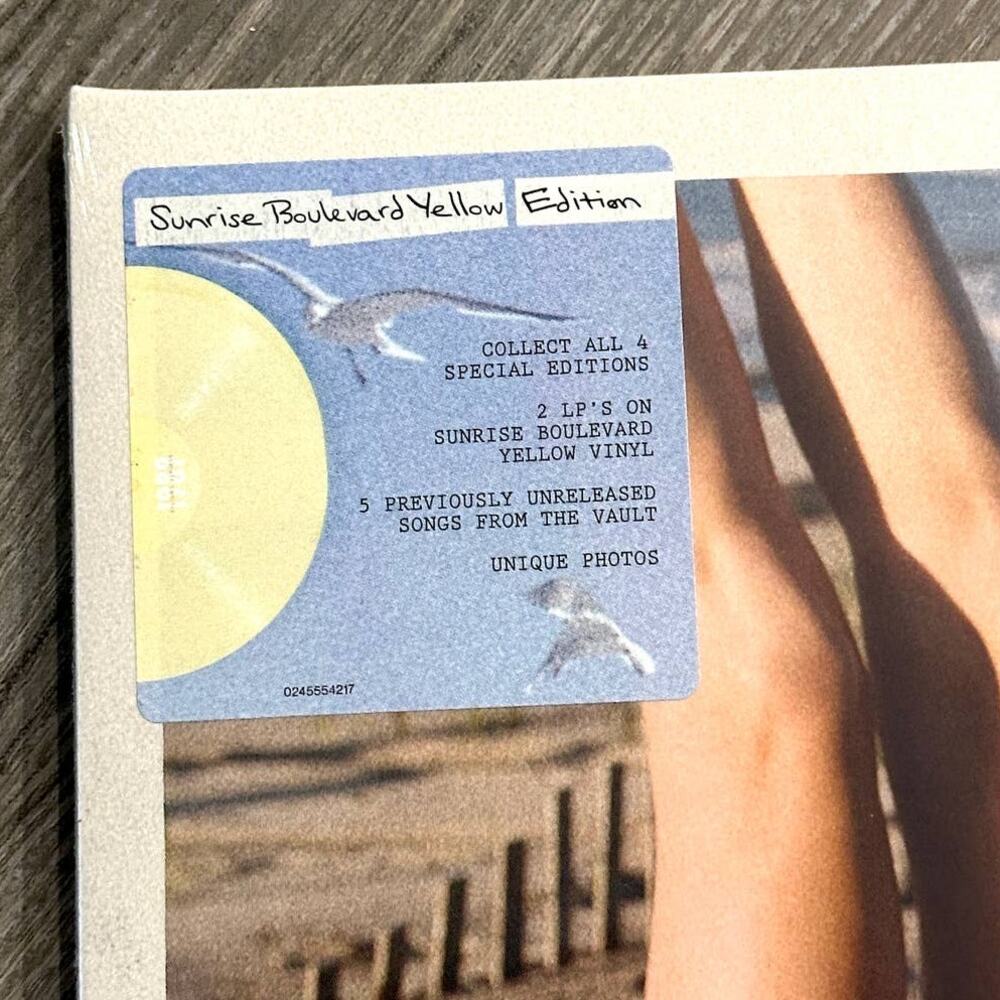 1989 (Taylor's Version) Sunrise Boulevard Yellow Edition Vinyl & Photos - Picture 3 of 6